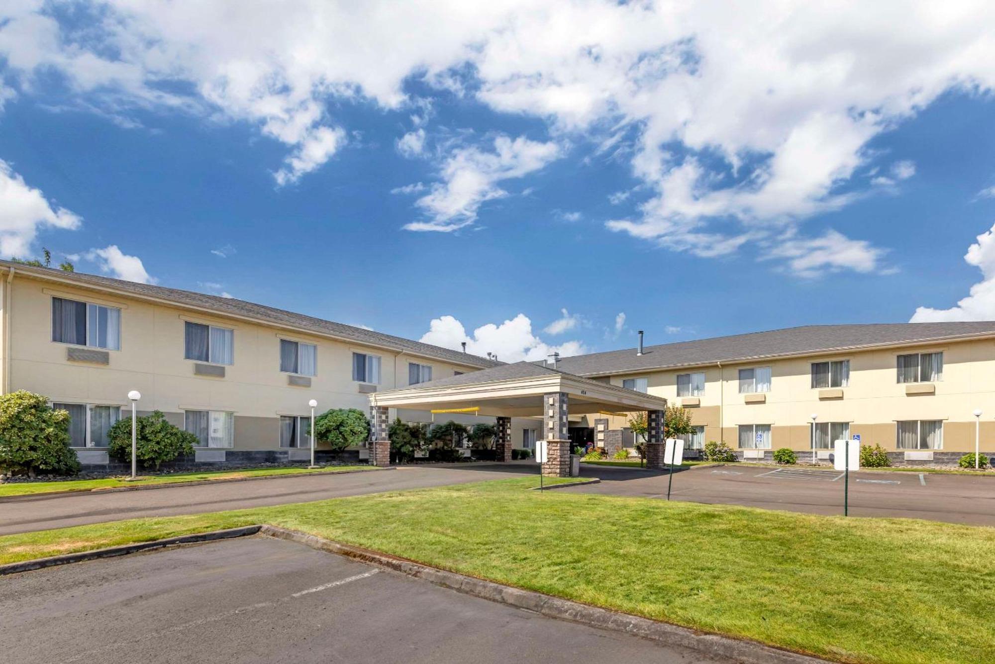Comfort Suites Near Vancouver Mall Exteriör bild