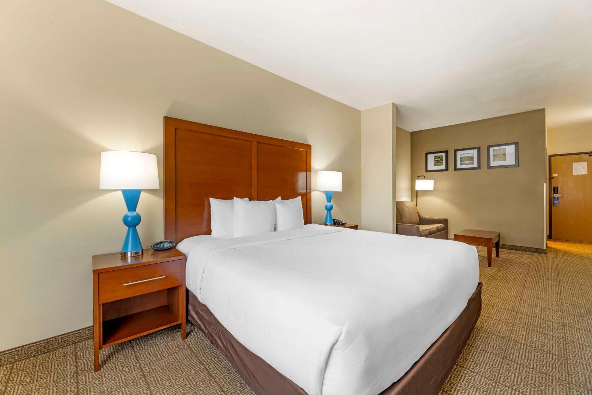 Comfort Suites Near Vancouver Mall Exteriör bild