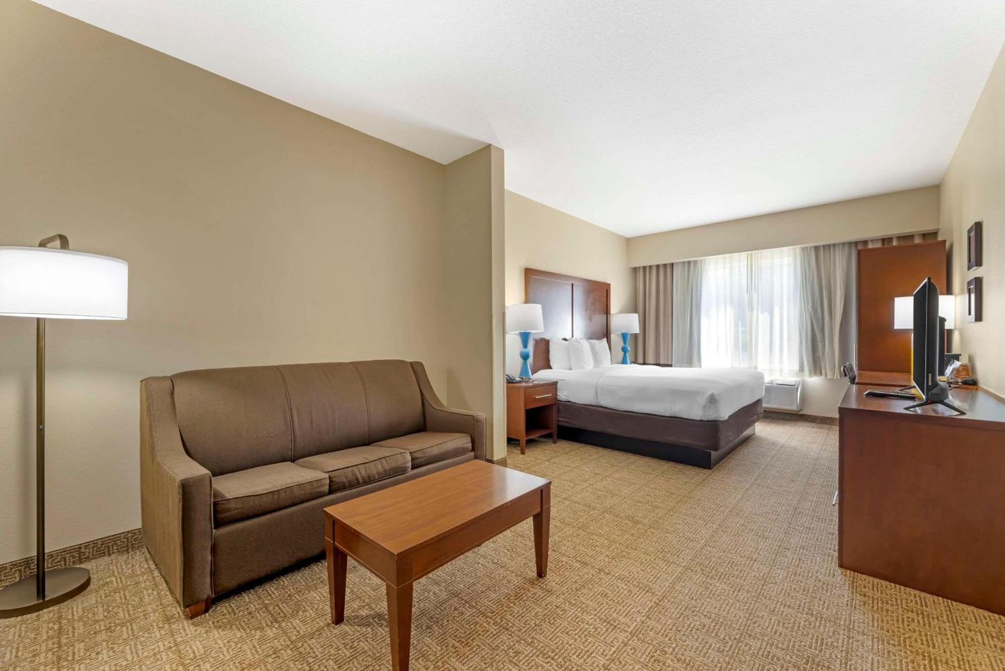 Comfort Suites Near Vancouver Mall Exteriör bild