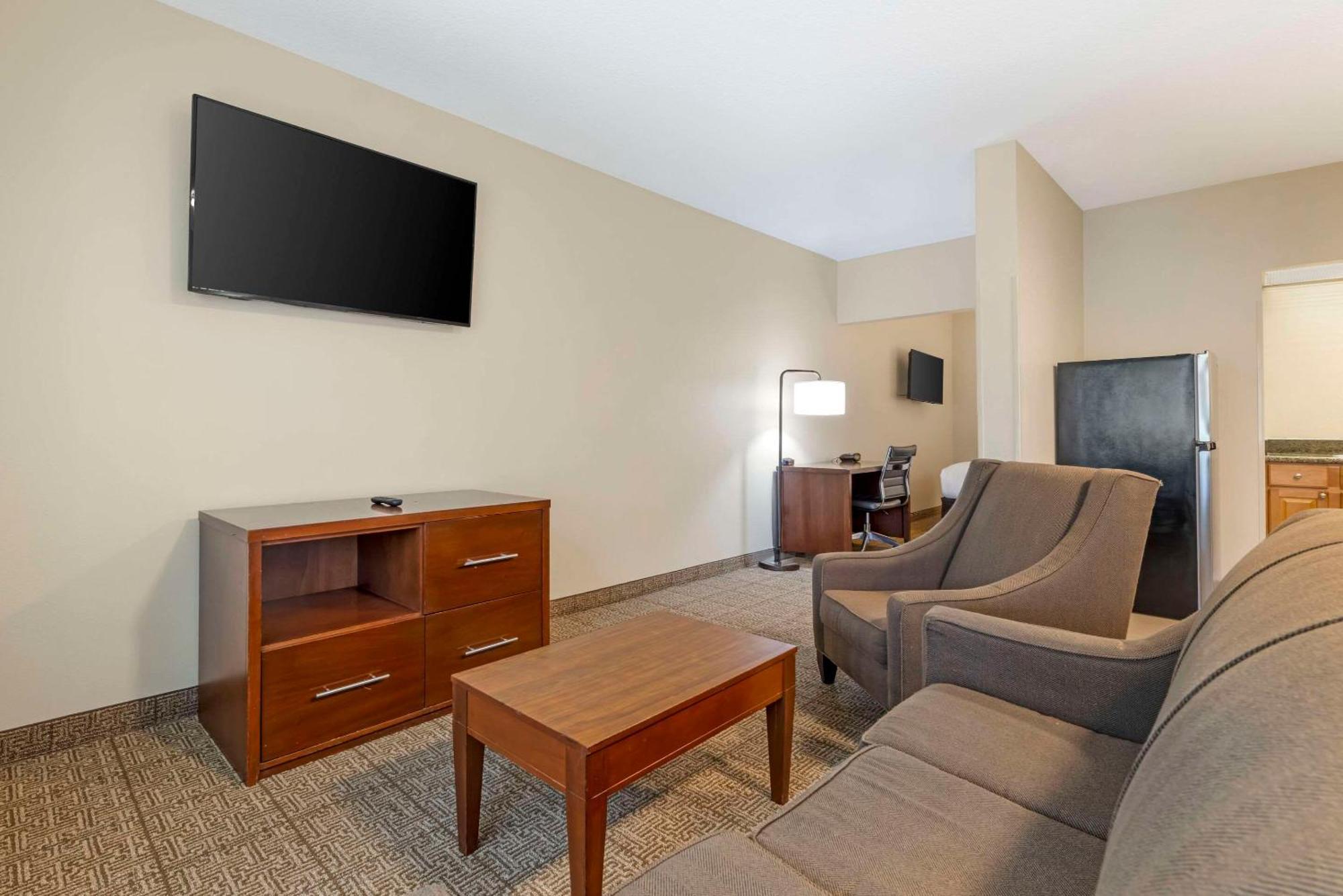 Comfort Suites Near Vancouver Mall Exteriör bild